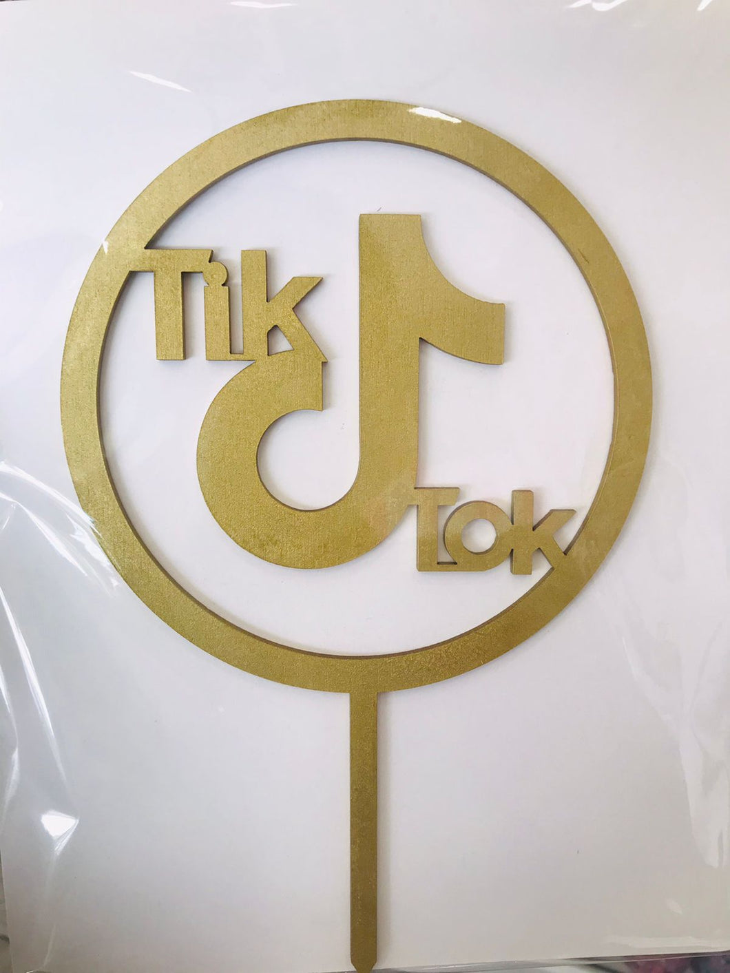 Cake Topper Dorado Tik Tok